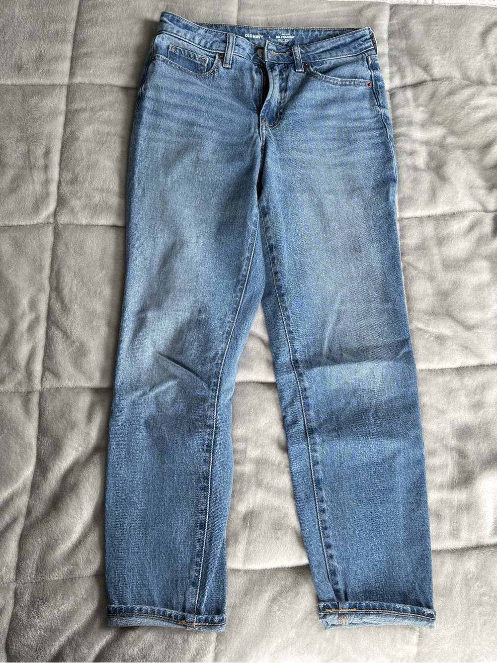 Old Navy Women’s Light Wash Straight Leg Jeans